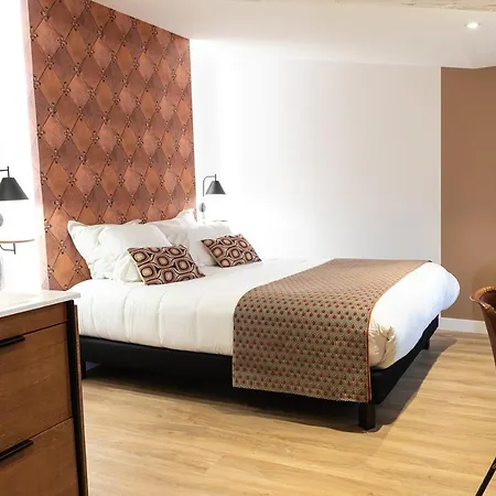 5 En 4* كليرمونت-فيراند